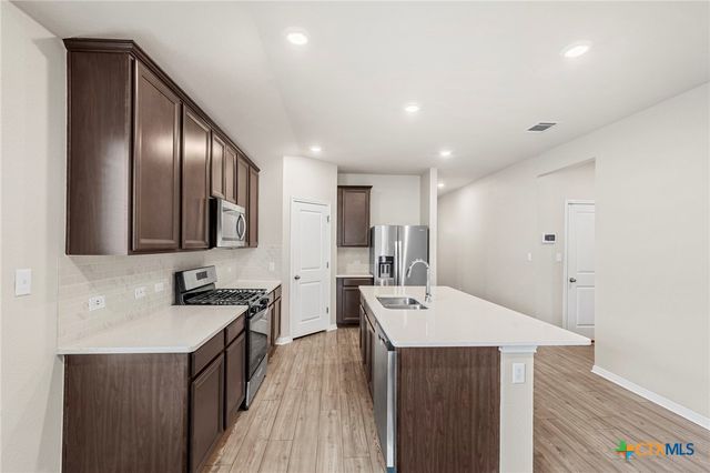 516 Loriner Way, Liberty Hill, TX 78642