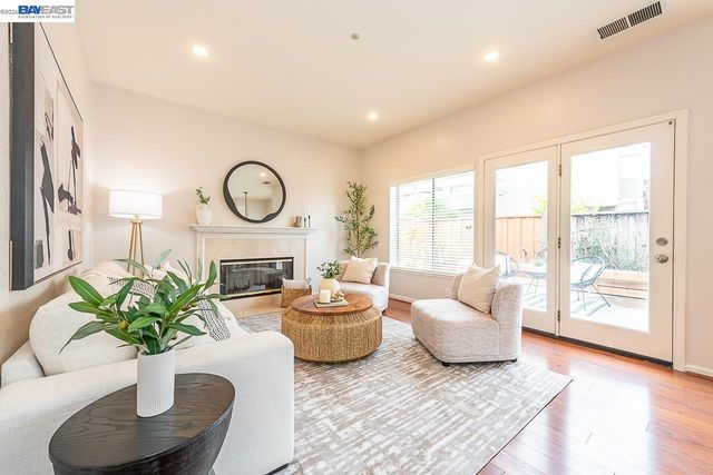 2911 Seriana Pl, Union City, CA 94587