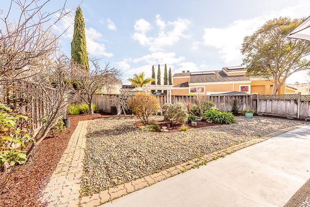 2911 Seriana Pl, Union City, CA 94587