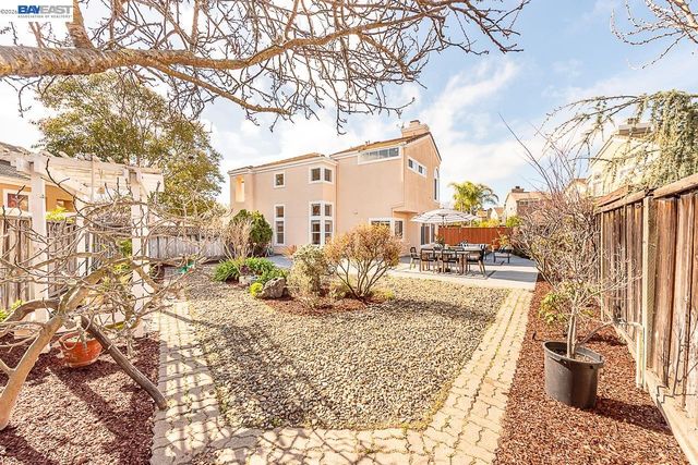 2911 Seriana Pl, Union City, CA 94587