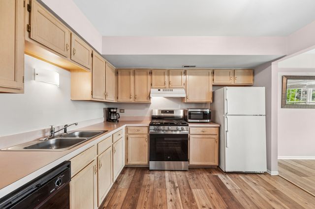 16200 Bormet Drive, Tinley Park, IL 60477