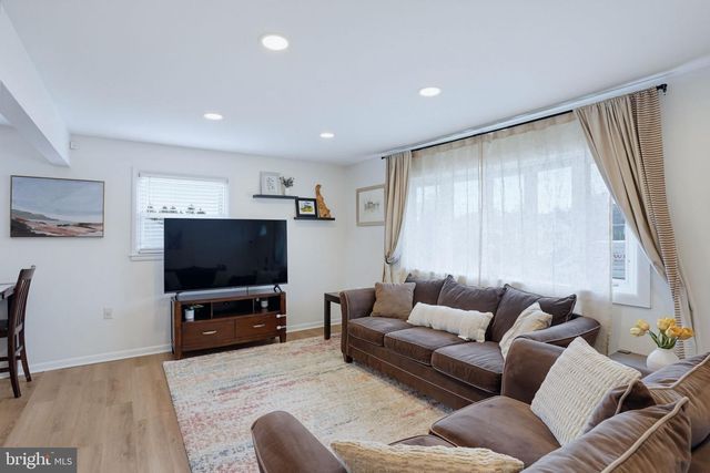 2306 ALISTER DR, Wilmington, DE 19808