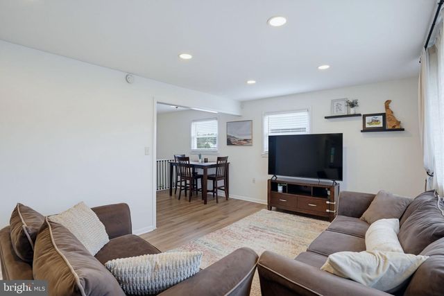 2306 ALISTER DR, Wilmington, DE 19808