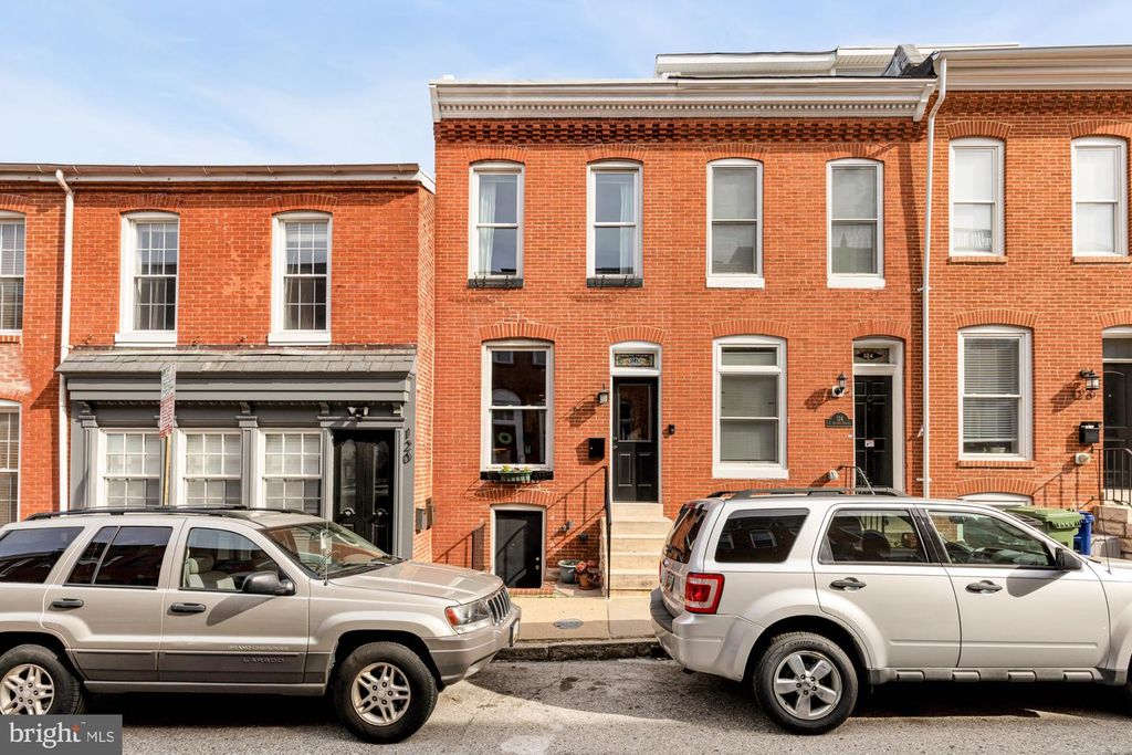 Image 1 of property listing at 122 E OSTEND ST, Baltimore, MD 21230