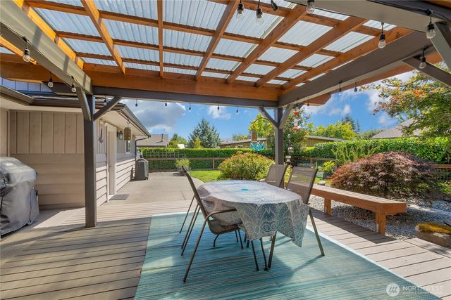 611 13th St SW, Puyallup, WA 98371