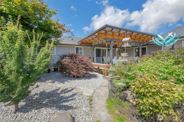 611 13th St SW, Puyallup, WA 98371