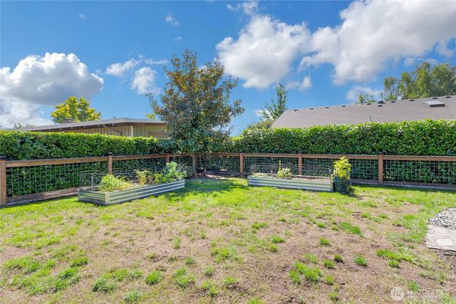 611 13th St SW, Puyallup, WA 98371