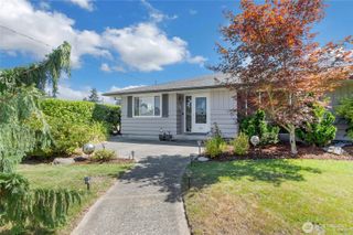 611 13th St SW, Puyallup, WA 98371