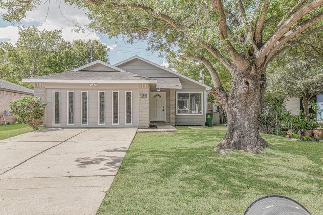 13126 Townwood Drive, Houston, TX 77045