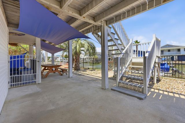 318 56th Ave. N, North Myrtle Beach, SC 29582
