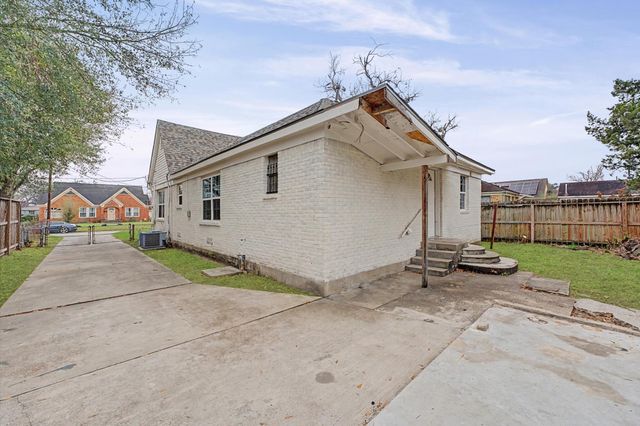 511 Joyce Street, Houston, TX 77009