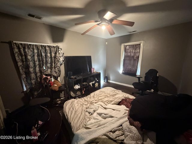 3767 Parthenia Ave, Louisville, KY 40215