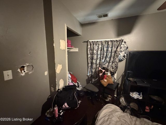 3767 Parthenia Ave, Louisville, KY 40215