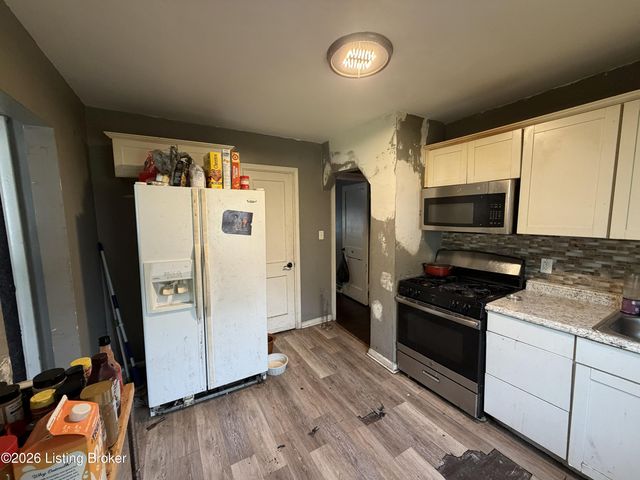 3767 Parthenia Ave, Louisville, KY 40215