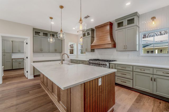 29 Fortune Lane, Conway, AR 72032