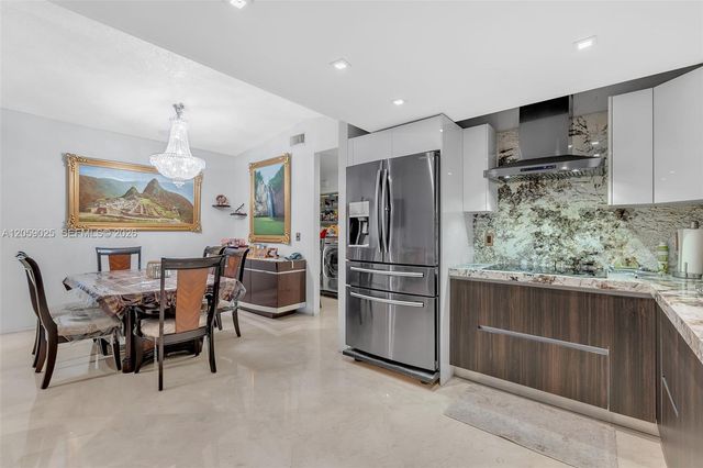 9981 NW 129th Ter, Hialeah Gardens, FL 33018