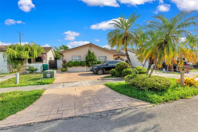 9981 NW 129th Ter, Hialeah Gardens, FL 33018