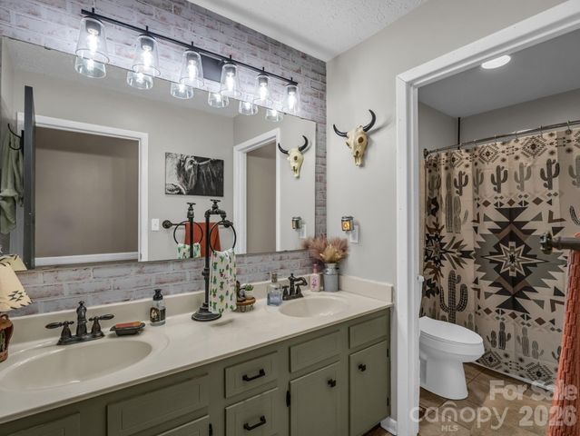 816 Rhodann Drive, Shelby, NC 28152