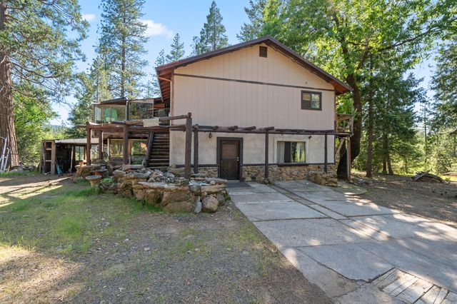 15912 Valhalla Drive, Oak Run, CA 96069