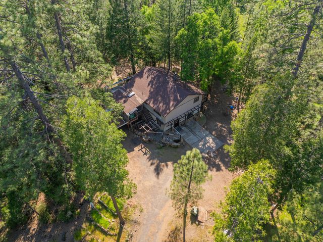 15912 Valhalla Drive, Oak Run, CA 96069
