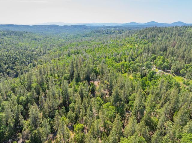 15912 Valhalla Drive, Oak Run, CA 96069