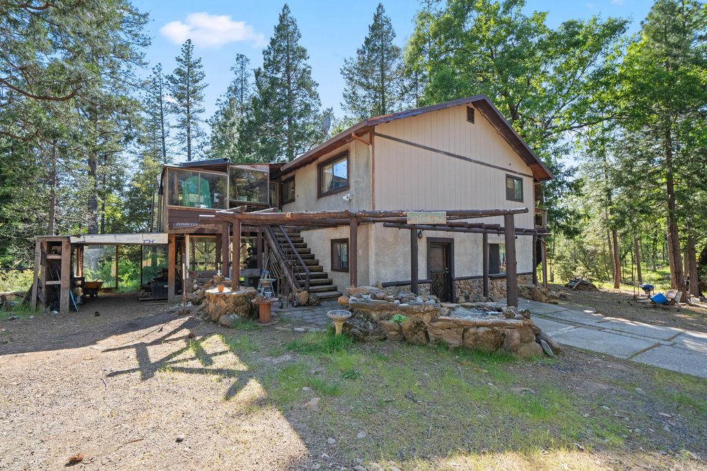 15912 Valhalla Drive, Oak Run, CA 96069