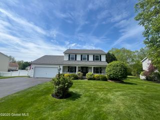 28 Copperfield Drive, Waterford, NY 12188