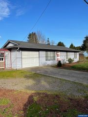 323 Manbrin Dr N, Keizer, OR 97303