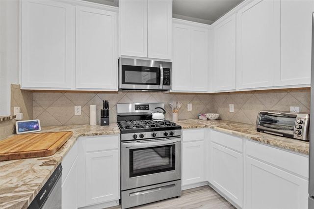 760 Yellow Birch Lane, Conroe, TX 77304