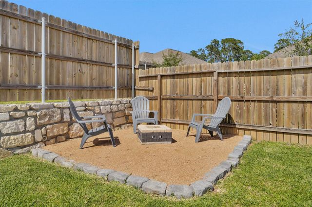 760 Yellow Birch Lane, Conroe, TX 77304