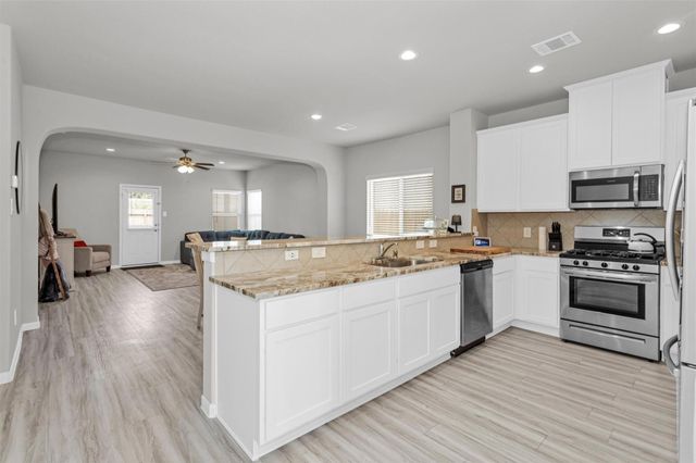 760 Yellow Birch Lane, Conroe, TX 77304