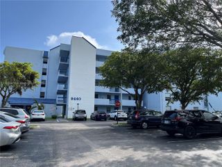 9440 Fontainebleau Blvd 101, Miami, FL 33172
