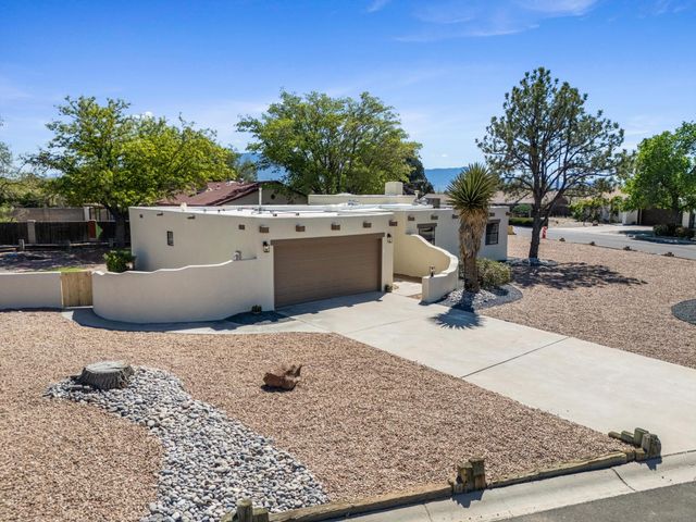 960 Player Loop SE, Rio Rancho, NM 87124