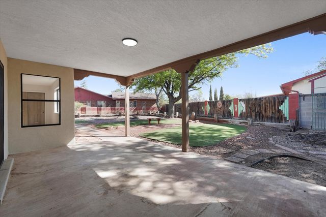 960 Player Loop SE, Rio Rancho, NM 87124