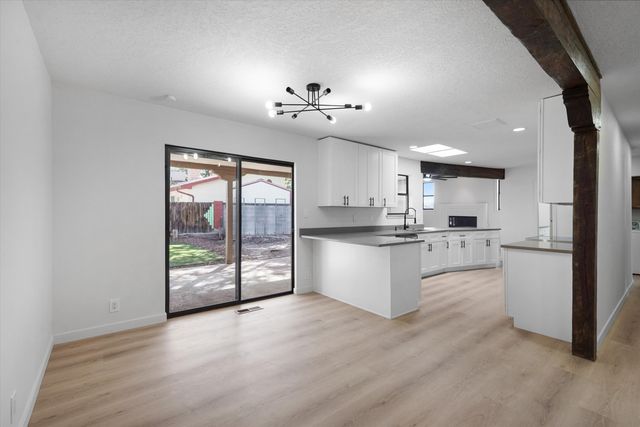 960 Player Loop SE, Rio Rancho, NM 87124
