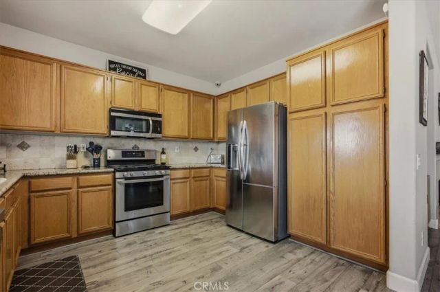 204 E Manchester Lane, San Bernardino, CA 92408