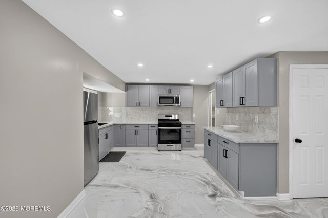 701 W Park Avenue, Lindenwold, NJ 08021