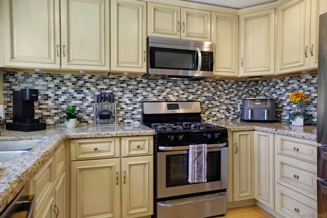 13351 Silver Lake Dr., Poway, CA 92064