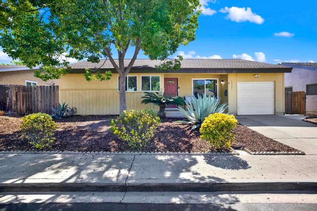 13351 Silver Lake Dr., Poway, CA 92064