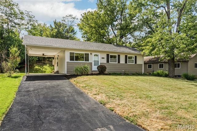 10826 Canter Way Drive, St Louis, MO 63114