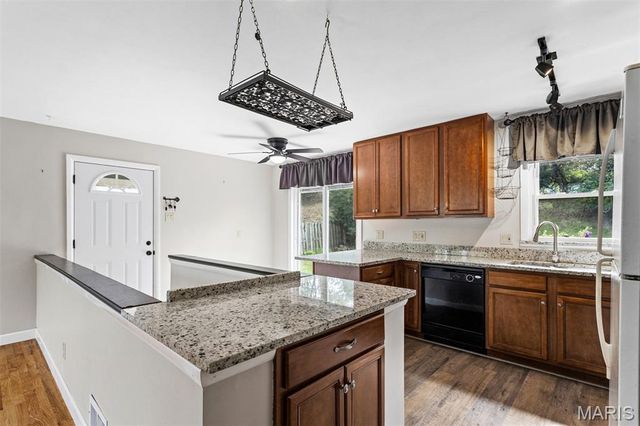 10826 Canter Way Drive, St Louis, MO 63114