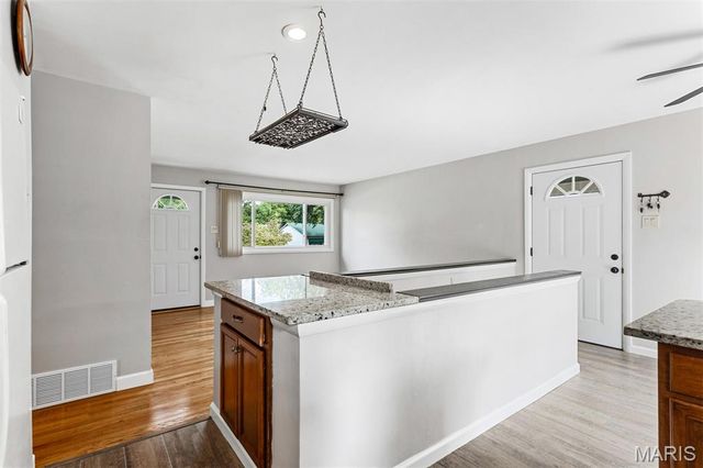 10826 Canter Way Drive, St Louis, MO 63114