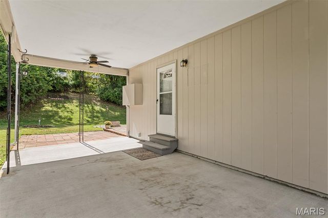 10826 Canter Way Drive, St Louis, MO 63114