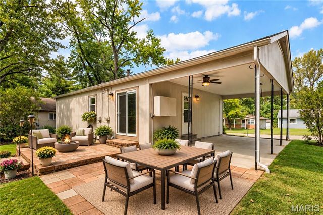 10826 Canter Way Drive, St Louis, MO 63114