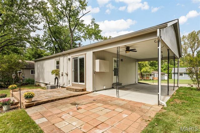 10826 Canter Way Drive, St Louis, MO 63114