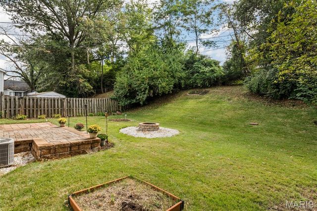 10826 Canter Way Drive, St Louis, MO 63114