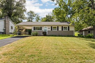 10826 Canter Way Drive, St Louis, MO 63114