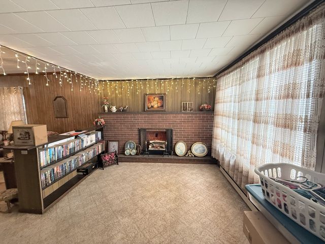 1421 W Maple Street, Herrin, IL 62948