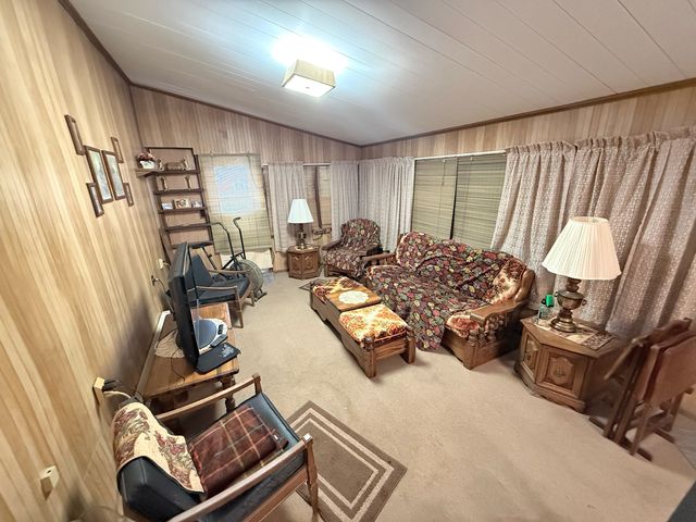 1421 W Maple Street, Herrin, IL 62948