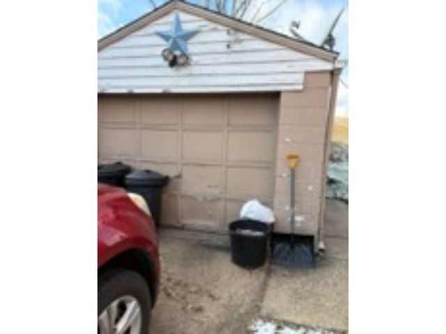 117 Delrose Dr, Liberty Boro, PA 15133